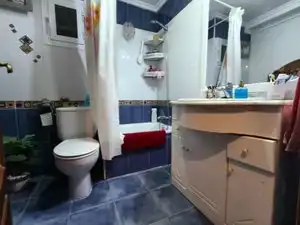 Baño de Piso en venta en Valencia con Balcón