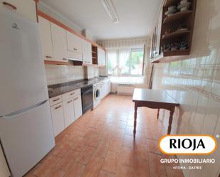 Cuina de Pis en venda en Vitoria - Gasteiz amb Calefacció, Terrassa i Traster