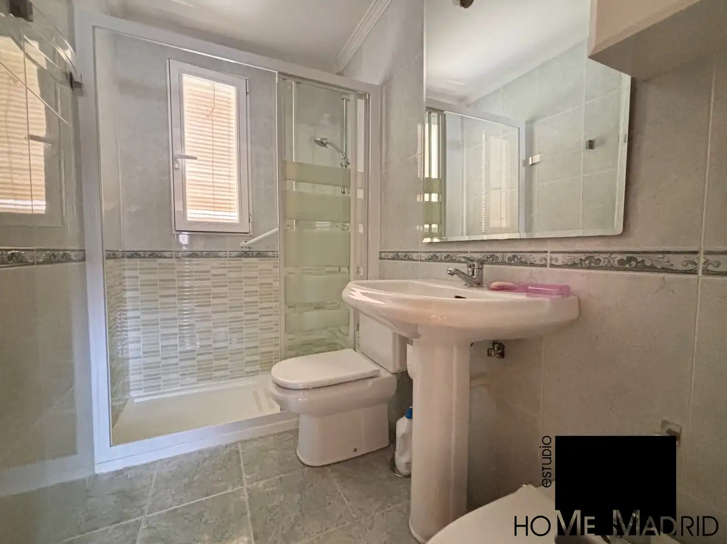 Bathroom of Flat for sale in Collado Villalba  with Heating, Parquet flooring and Terrace