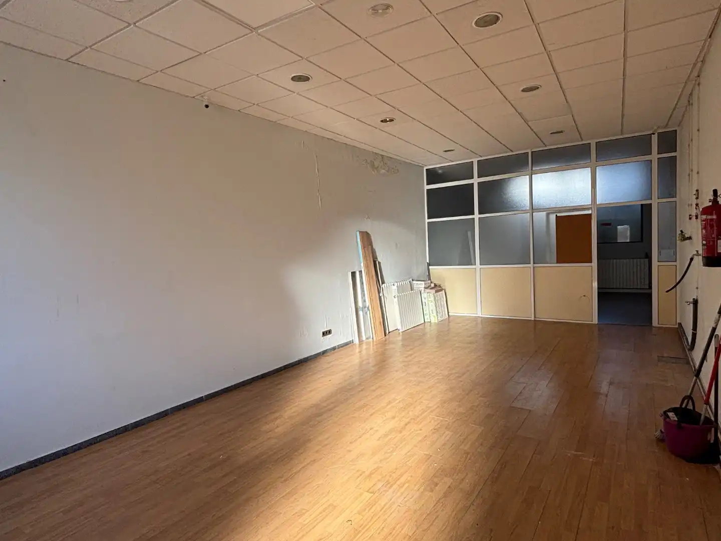 Commercial properties for rent in Zaragoza  with Air Conditioner, Heating and Parquet flooring