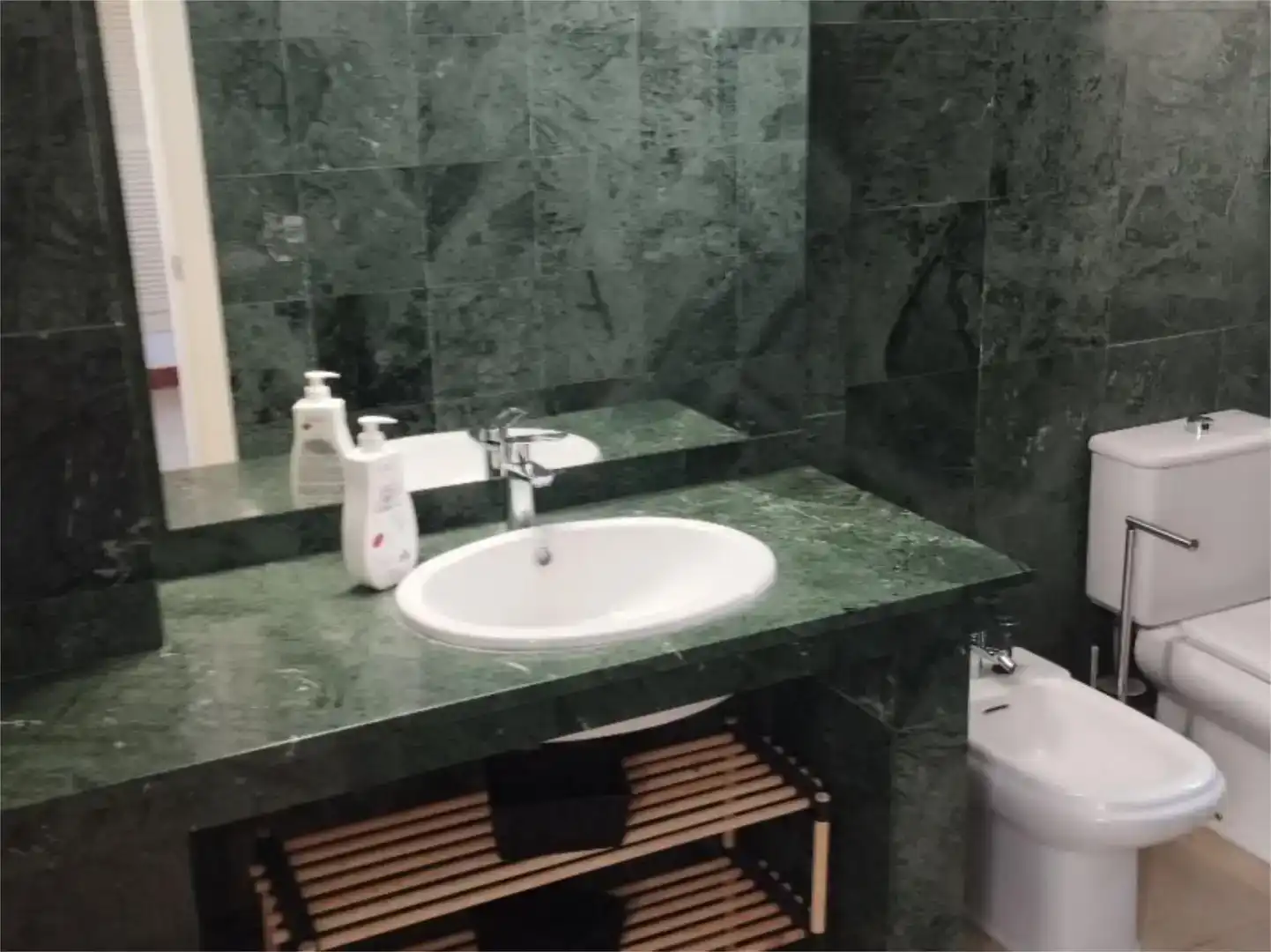 Bathroom of Flat for rent in Marbella  with Air Conditioner and Furnished