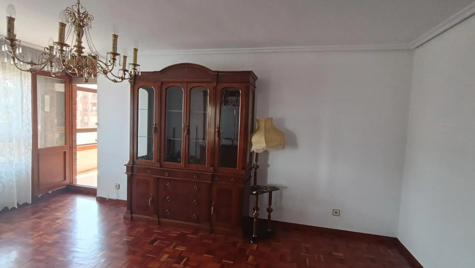 Sala d'estar de Pis en venda en Burgos amb Calefacció i Traster