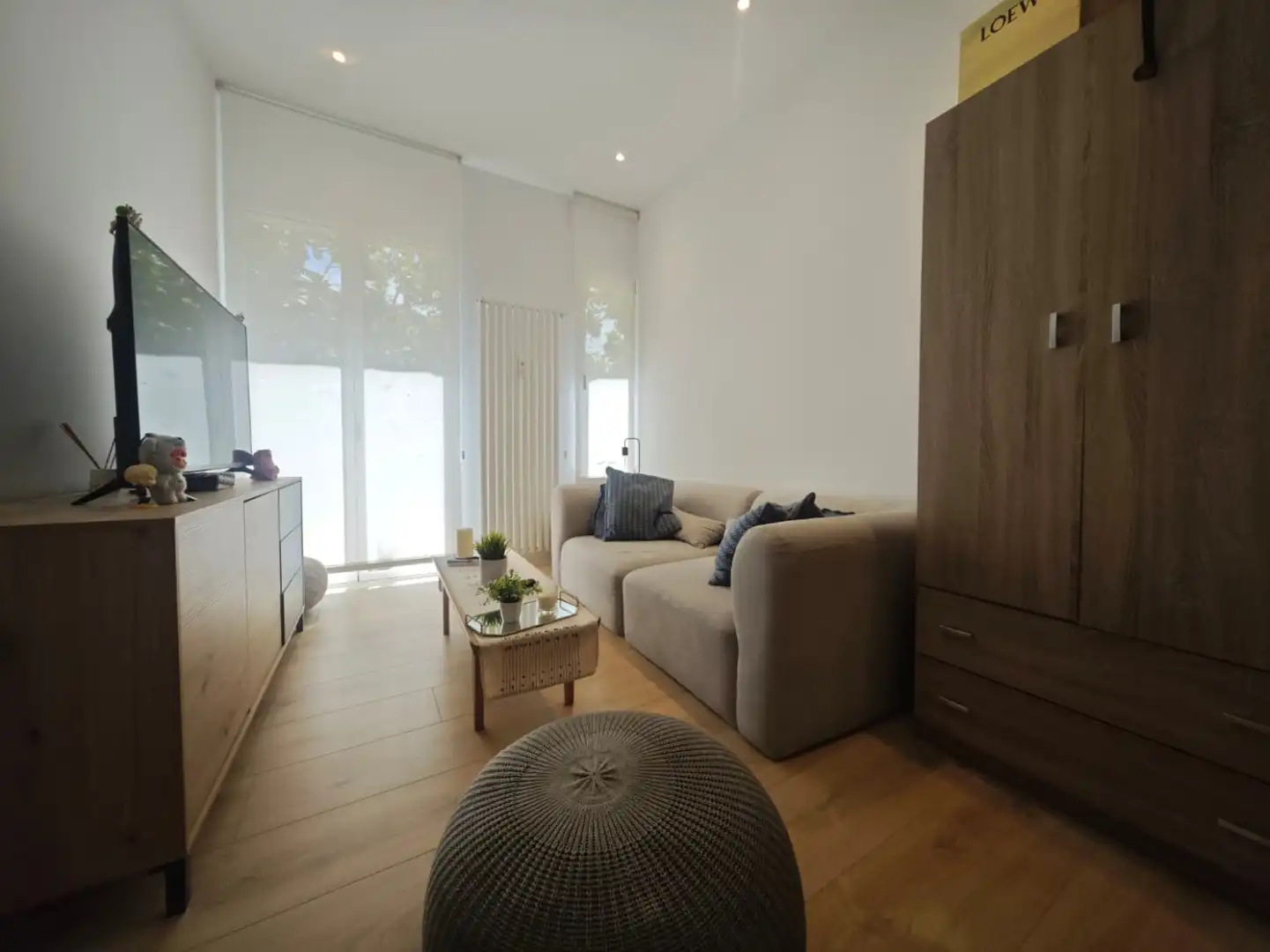 Living room of Flat for sale in Madrid  with Air Conditioner, Heating and Furnished