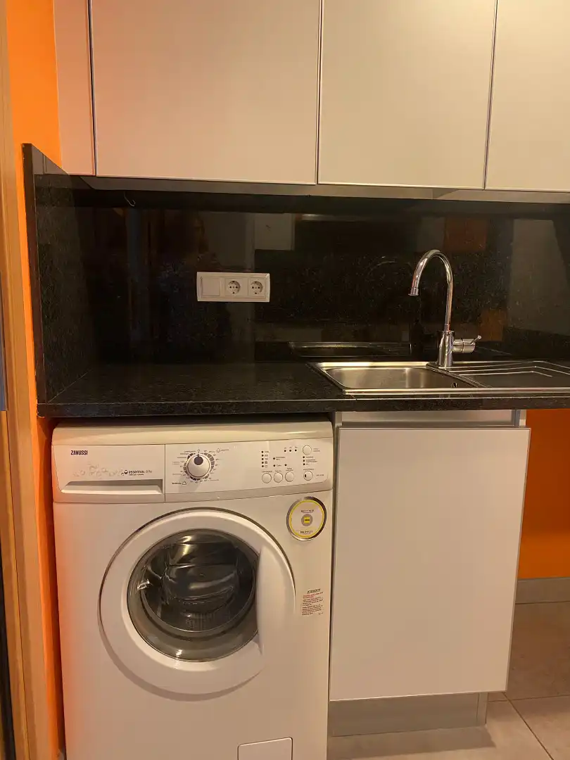 Cuina de Pis de lloguer en Girona amb Aire condicionat, Calefacció i Parquet