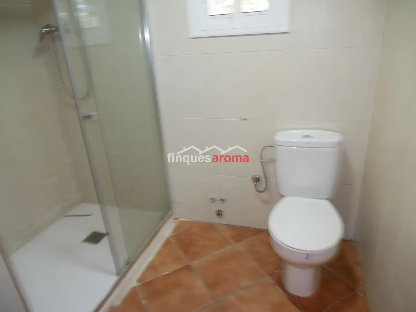 Bany de Casa o xalet en venda en Alió amb Aire condicionat, Calefacció i Jardí privat