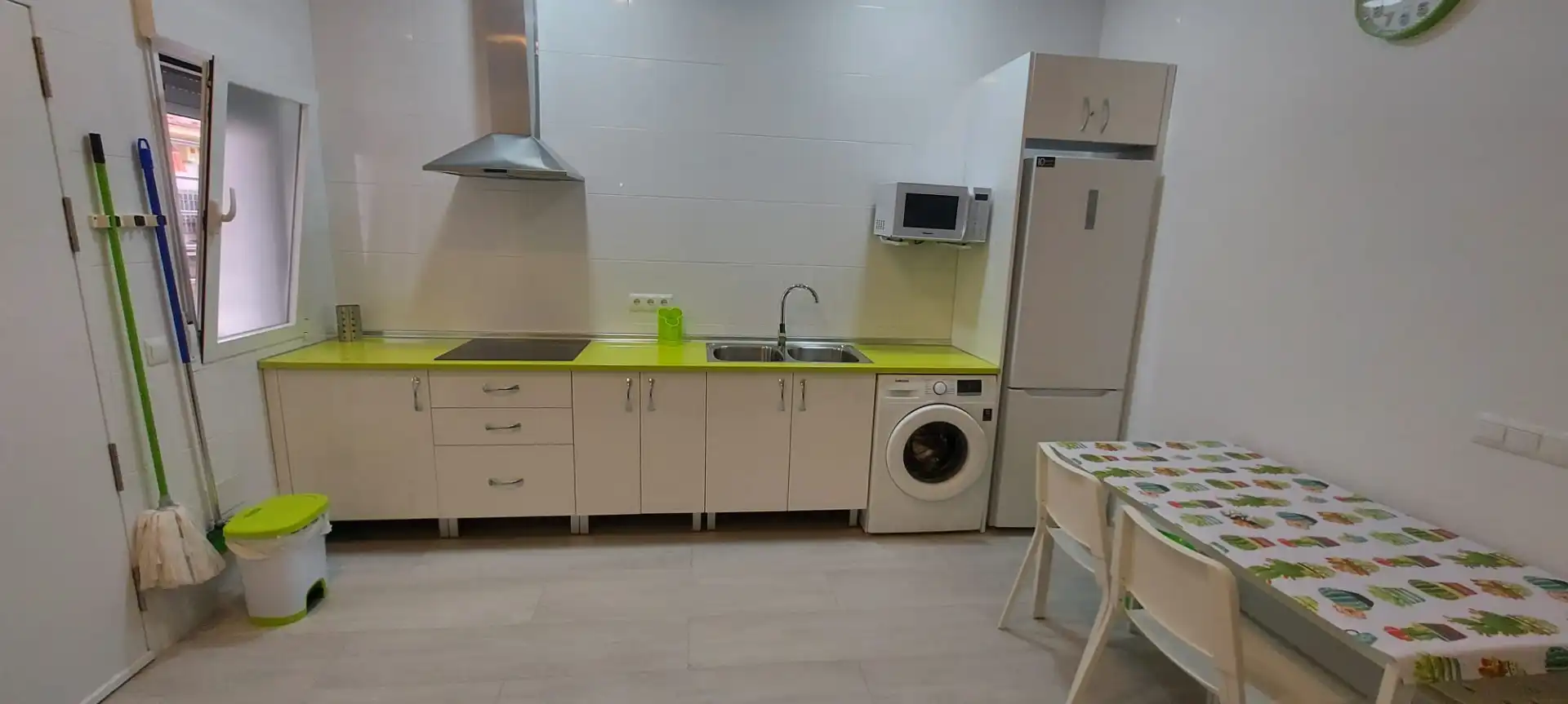 Cocina de Estudio de alquiler en Málaga con Amueblado