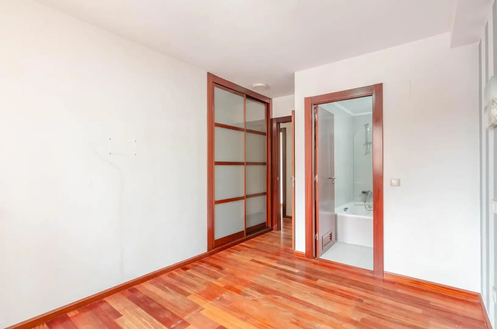 Flat with terrace for sale in Calle MANOLO QUIROS 2, imagen 16