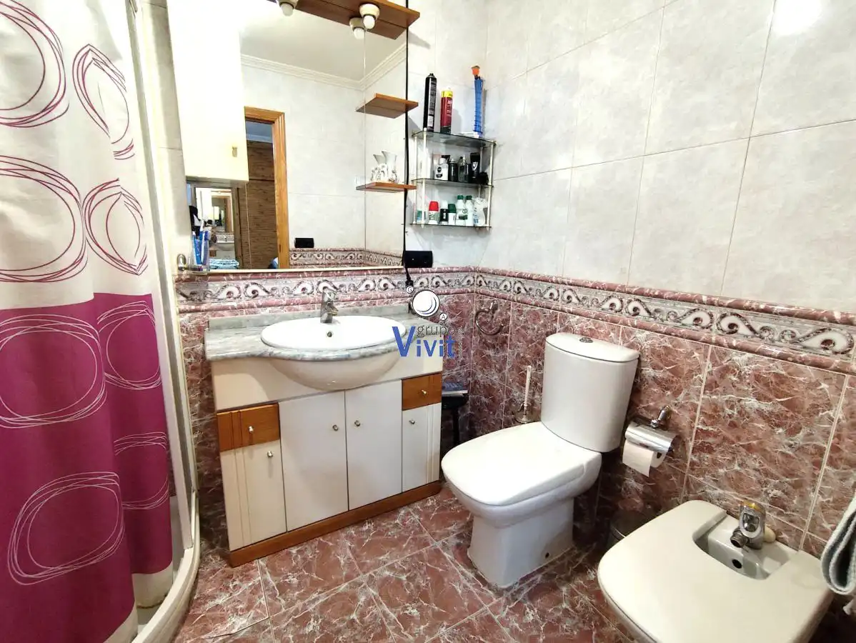 Bathroom of Houses for sale in Sevilla  with Terrace and Balcony
