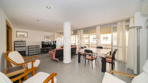 Bonito piso de 3 dormitorios en primera línea de Levante