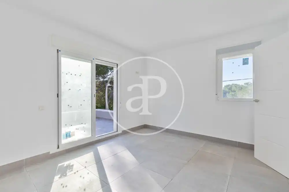 Casa aparellada amb terrassa en venda a Godelleta, imagen 13