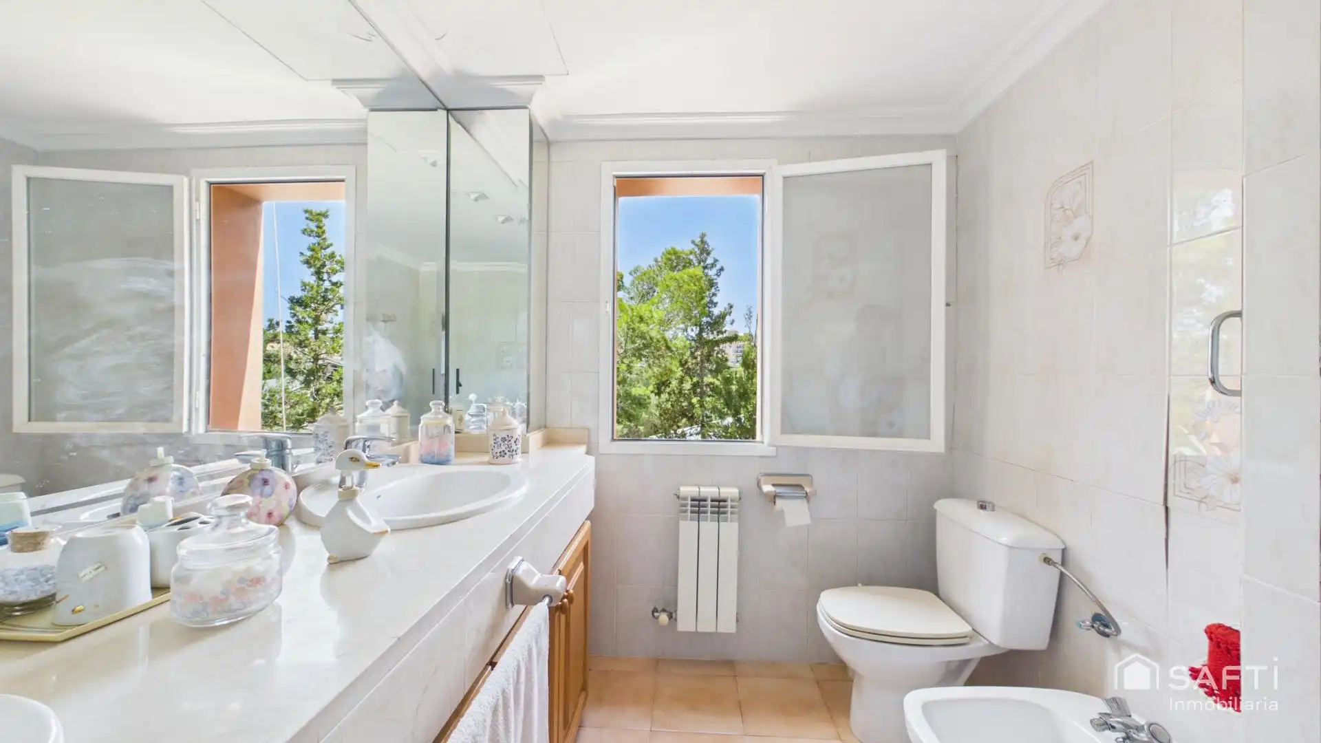 Bathroom of Detached homes for sale in Calvià  with Air Conditioner, Terrace and Balcony