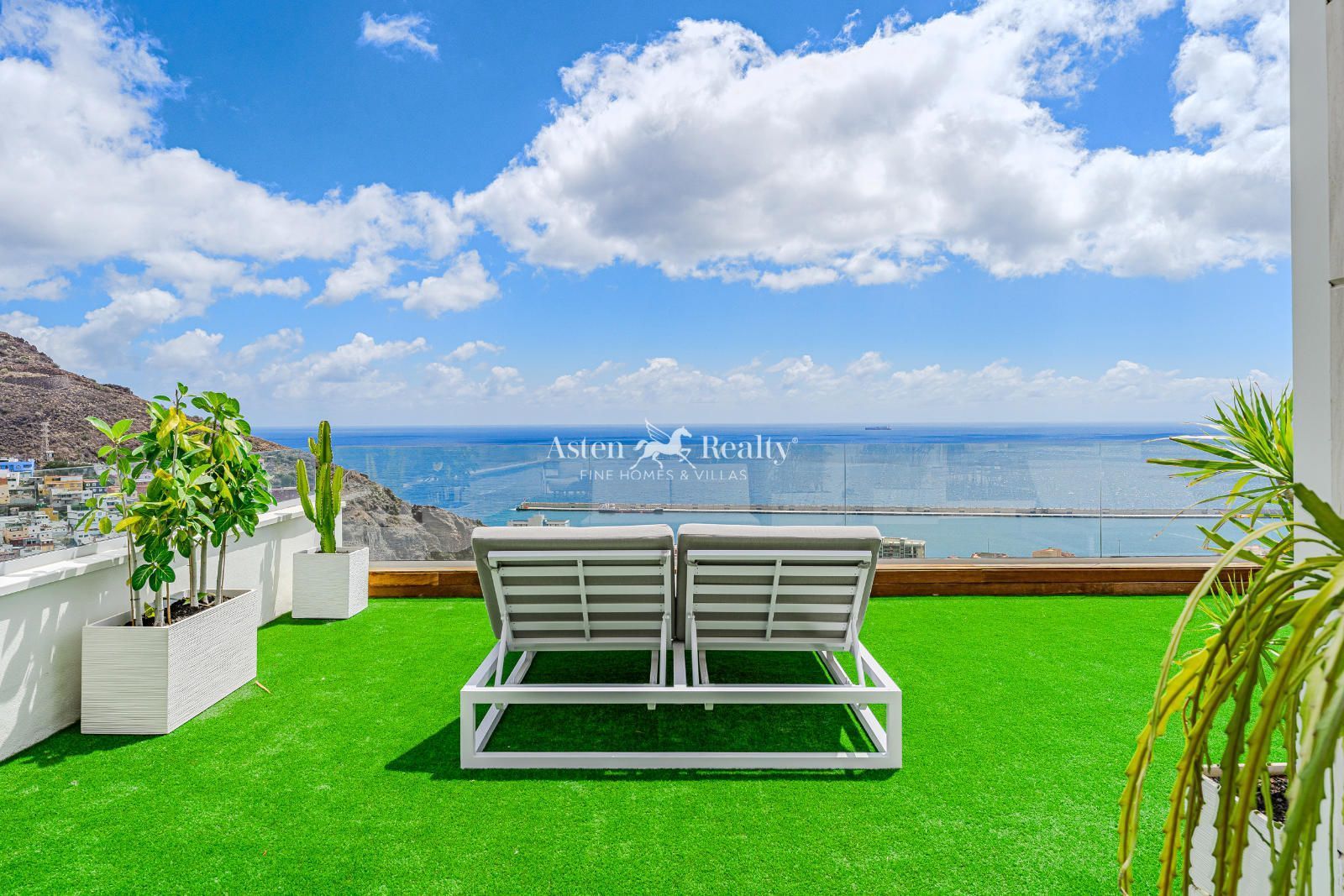 Terrace of House or chalet for sale in  Santa Cruz de Tenerife Capital  with Air Conditioner, Terrace and Swimming Pool