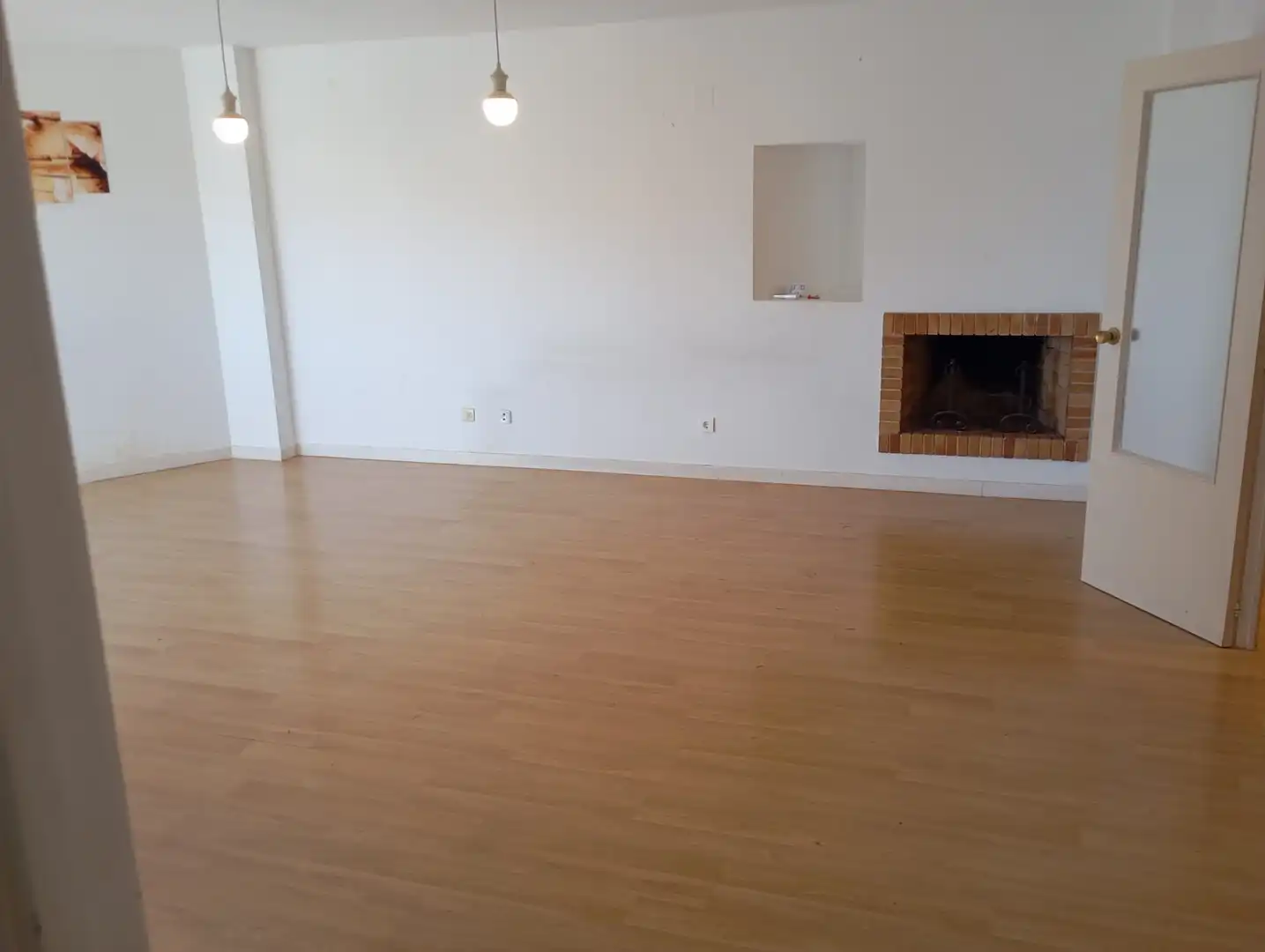 Living room of Flat for rent in Zaragoza  with Air Conditioner, Heating and Private garden