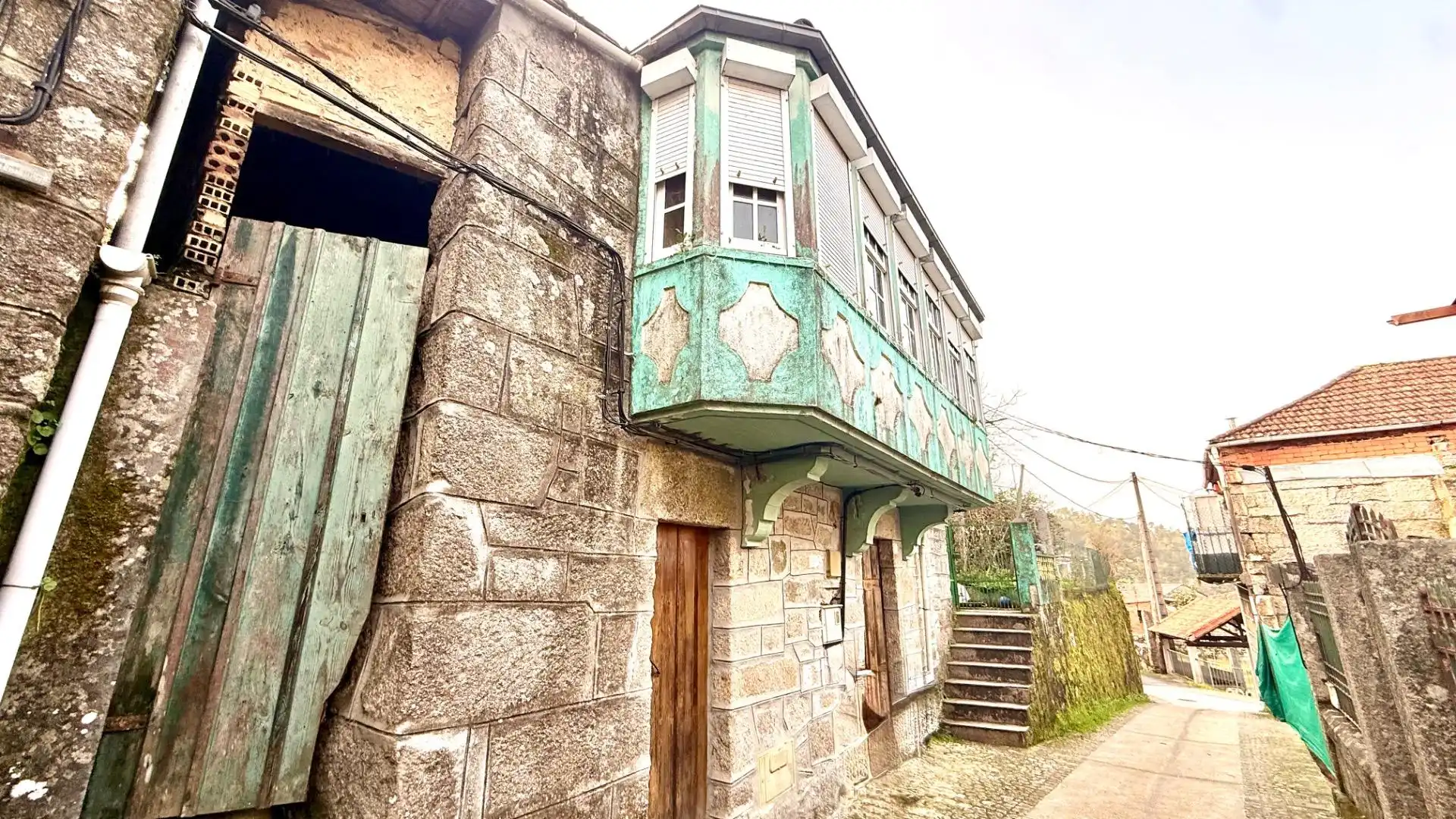 Vista exterior de Casa o xalet en venda en A Arnoia amb Jardí privat i Moblat