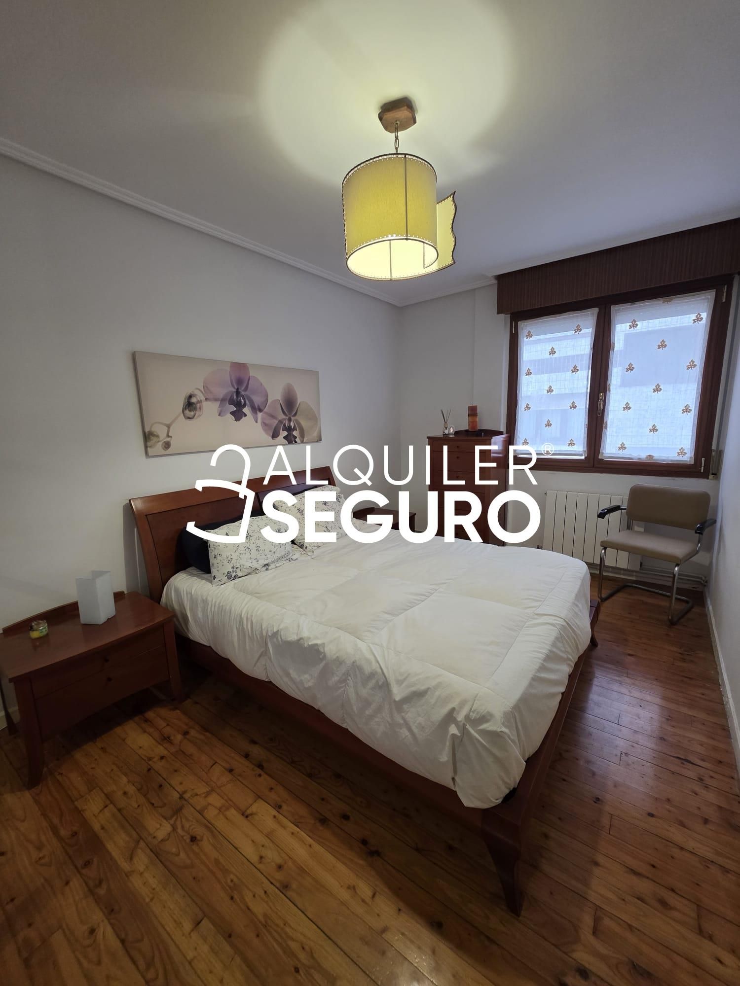 Bedroom of Flat to rent in Basauri   with Heating and Furnished