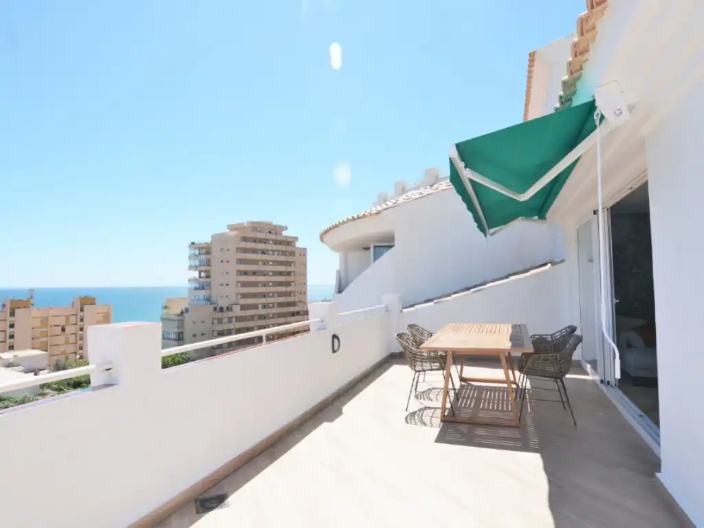 Terrasse von Wohnungen zur Miete in Fuengirola mit Klimaanlage, Schwimmbad und Möbliert