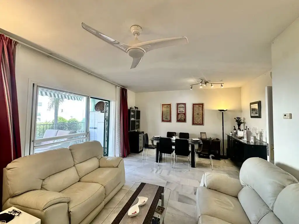 Wohnzimmer von Erdgeschoss zum Verkauf in Mijas mit Klimaanlage, Terrasse und Möbliert