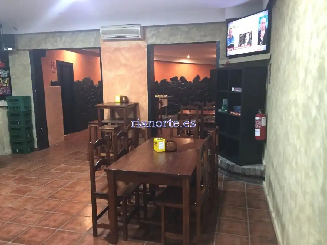 Local comercial en venta en Avenida de la Reguera 10, imagen 3