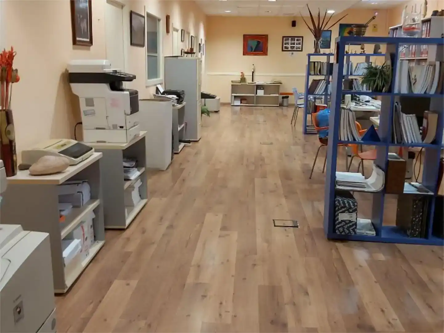 Oficina de lloguer en Camas