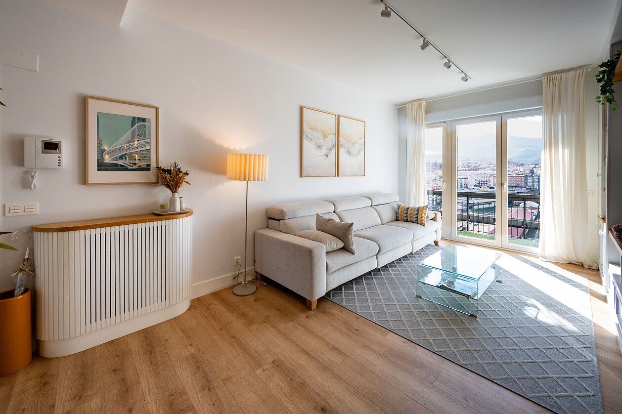Living room of Flat for sale in Bilbao   with Heating and Terrace