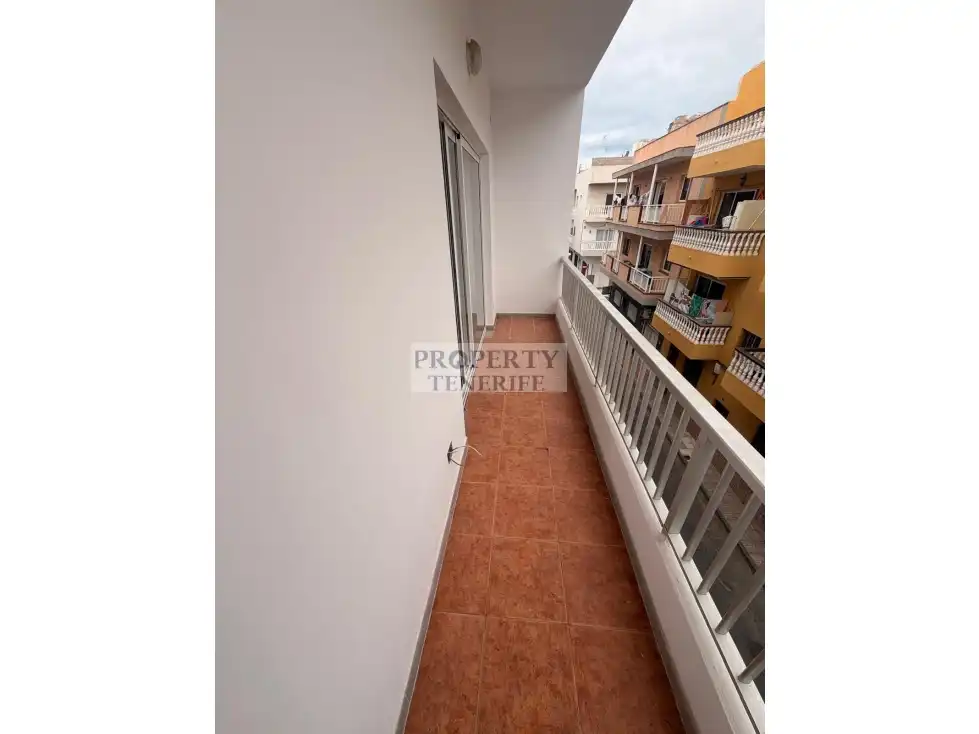 Terraza de Apartamento en venta en Arona