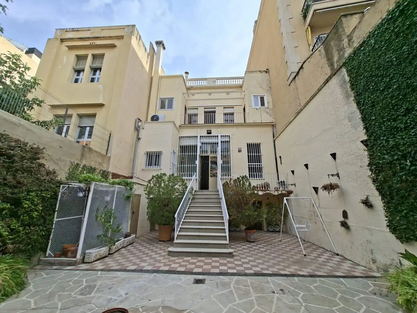 Vista exterior de Casa o chalet de alquiler en Badalona con Aire acondicionado, Calefacción y Jardín privado