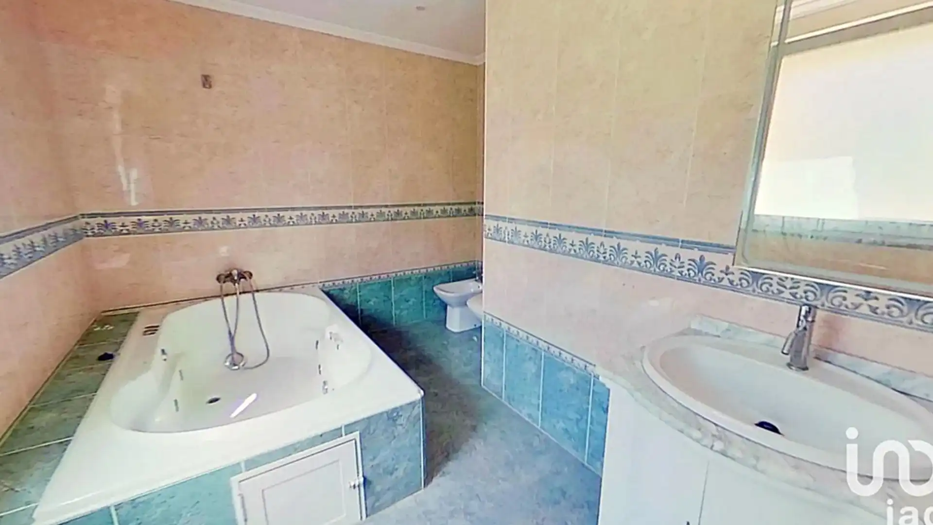 Bany de Casa o xalet en venda en Alicante / Alacant amb Aire condicionat, Calefacció i Terrassa