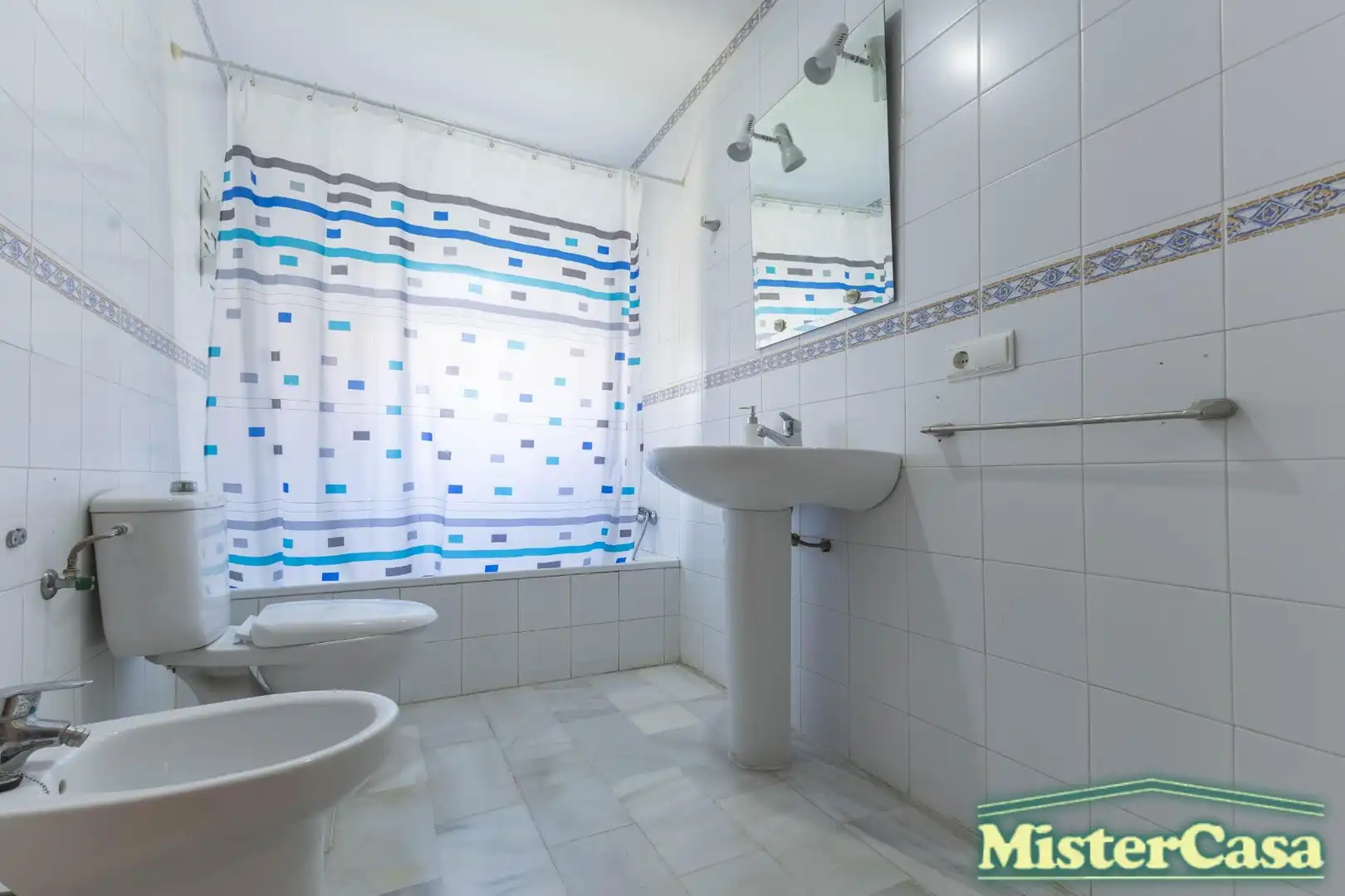 Bathroom of Houses for sale in Jerez de la Frontera  with Private garden, Terrace and Storage room