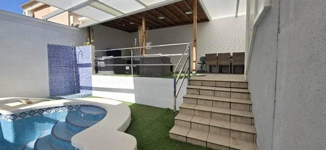 Casa-chalet en Venta en El Alamillo