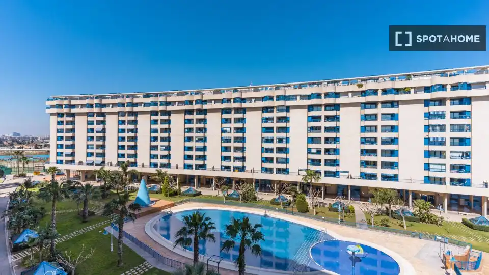 Appartamento con terrazza in affitto a La Patacona