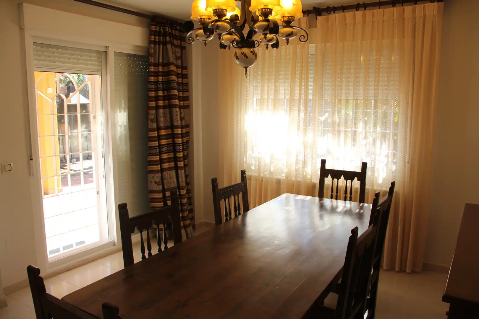 Esszimmer von Haus oder Chalet zum Verkauf in Villalbilla mit Klimaanlage, Heizung und Privatgarten