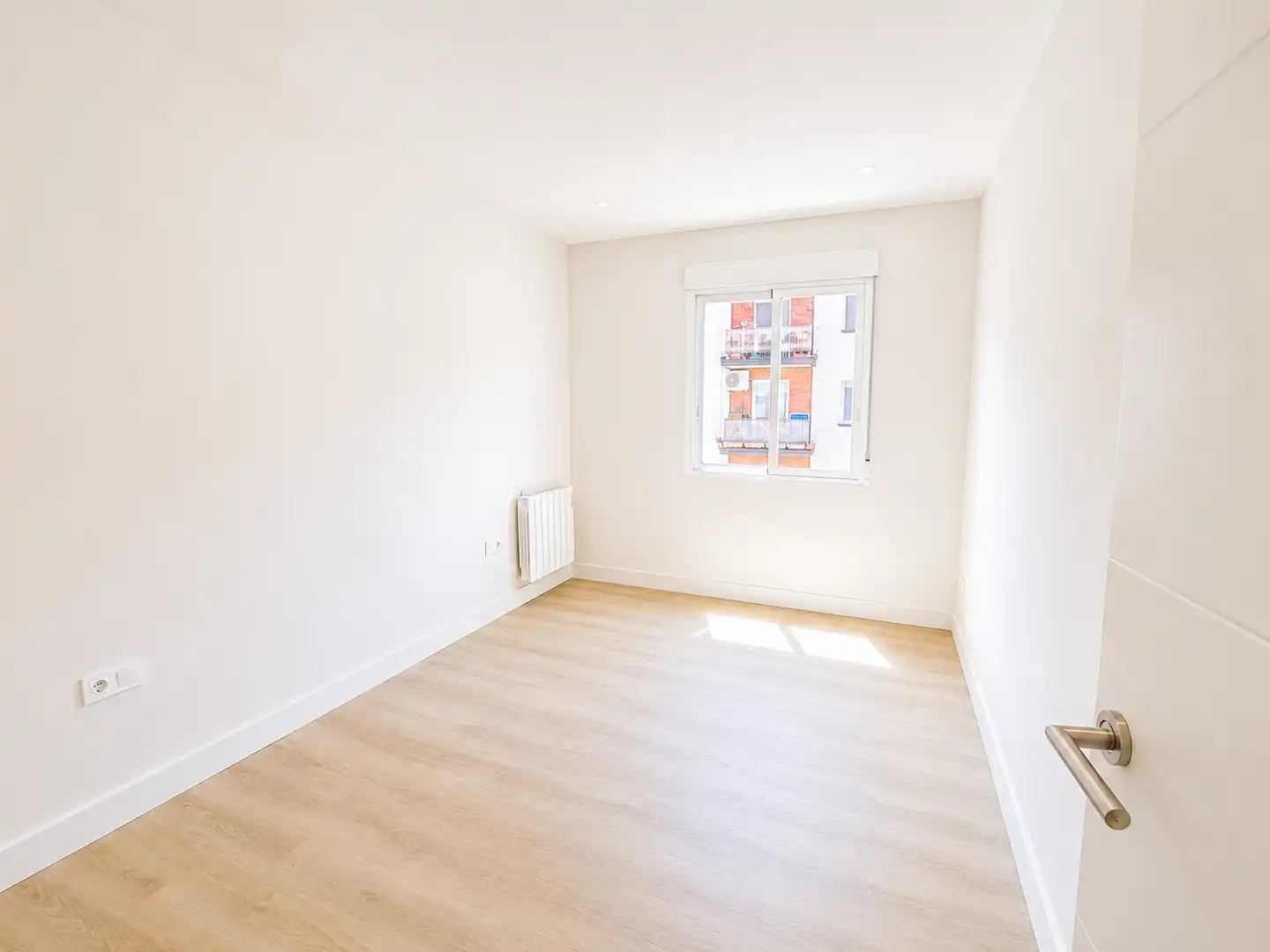 Bedroom of Flat for sale in  Logroño  with Heating, Oven and Washing machine