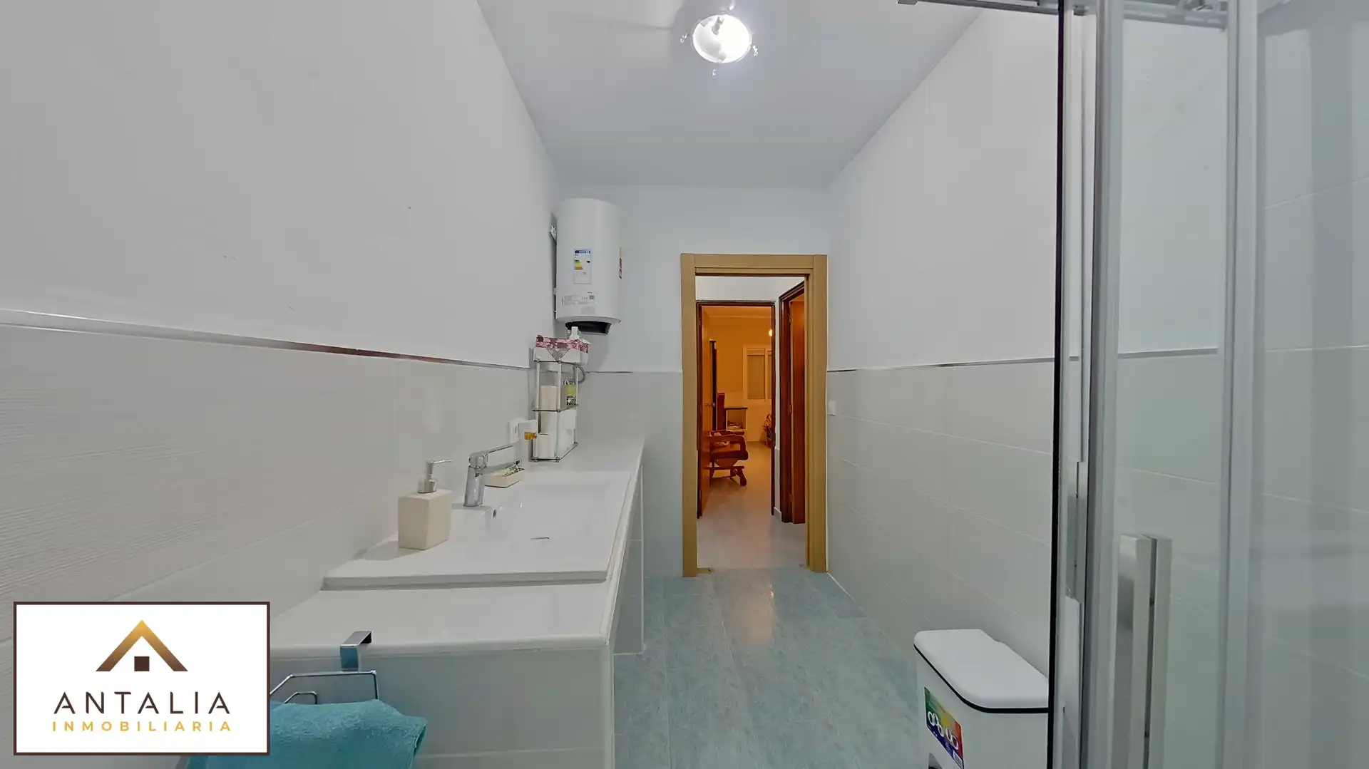Bany de Casa o xalet en venda en Cáceres amb Terrassa, Traster i Piscina