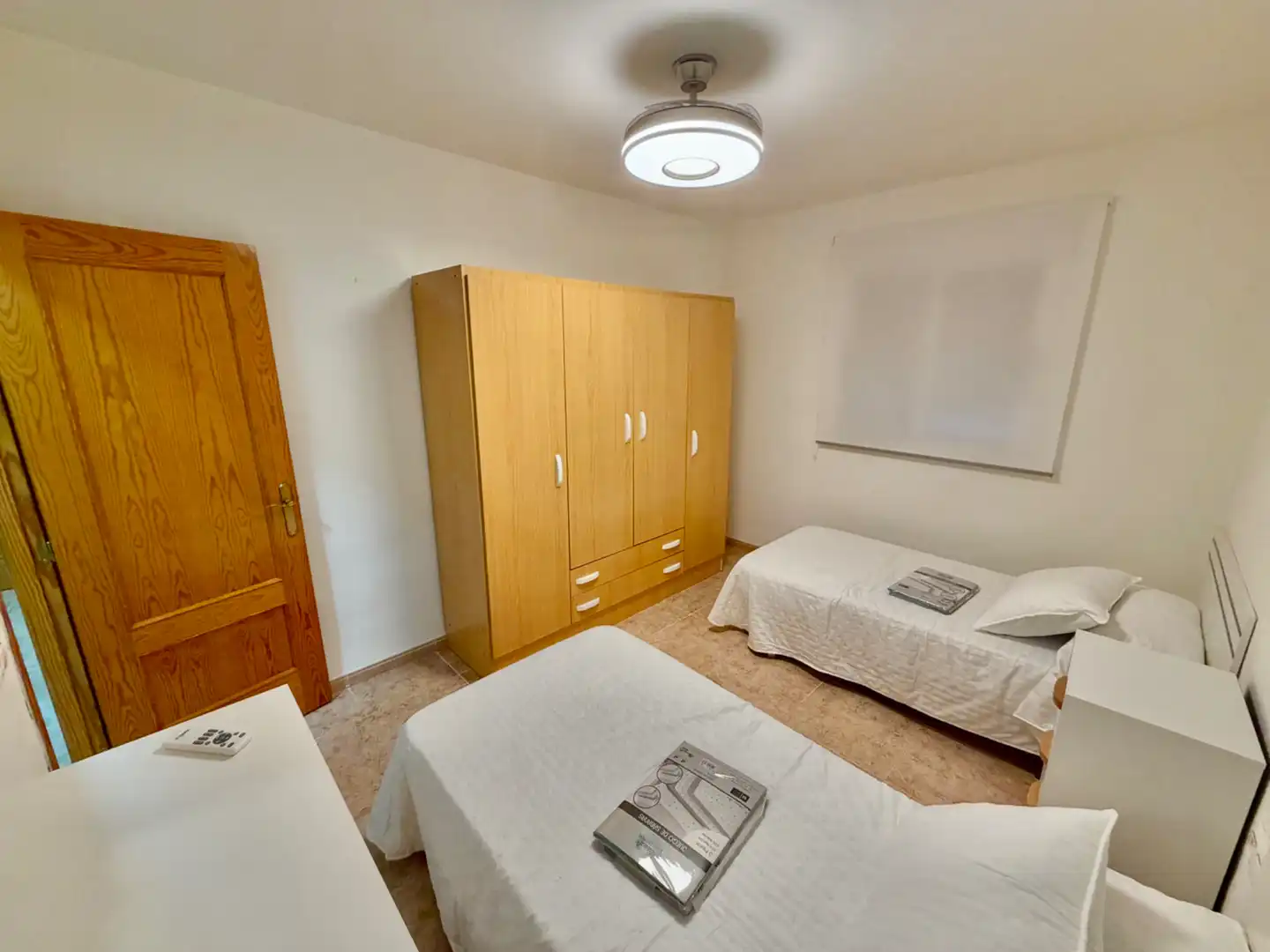 Bedroom of Flat for rent in Berja  with Air Conditioner, Heating and Furnished