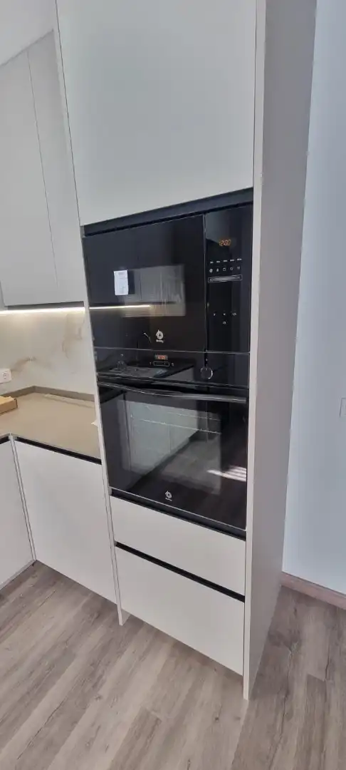 Kitchen of Study for rent in Madrid  with Air Conditioner, Heating and Oven