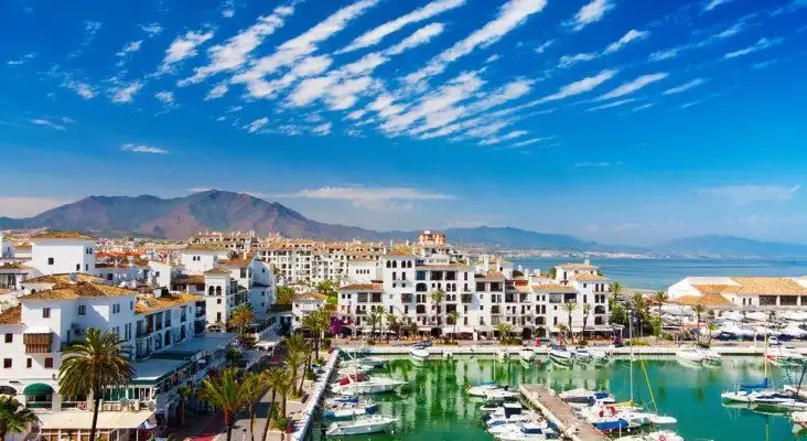 Vista exterior de Residencial en venda en Marbella