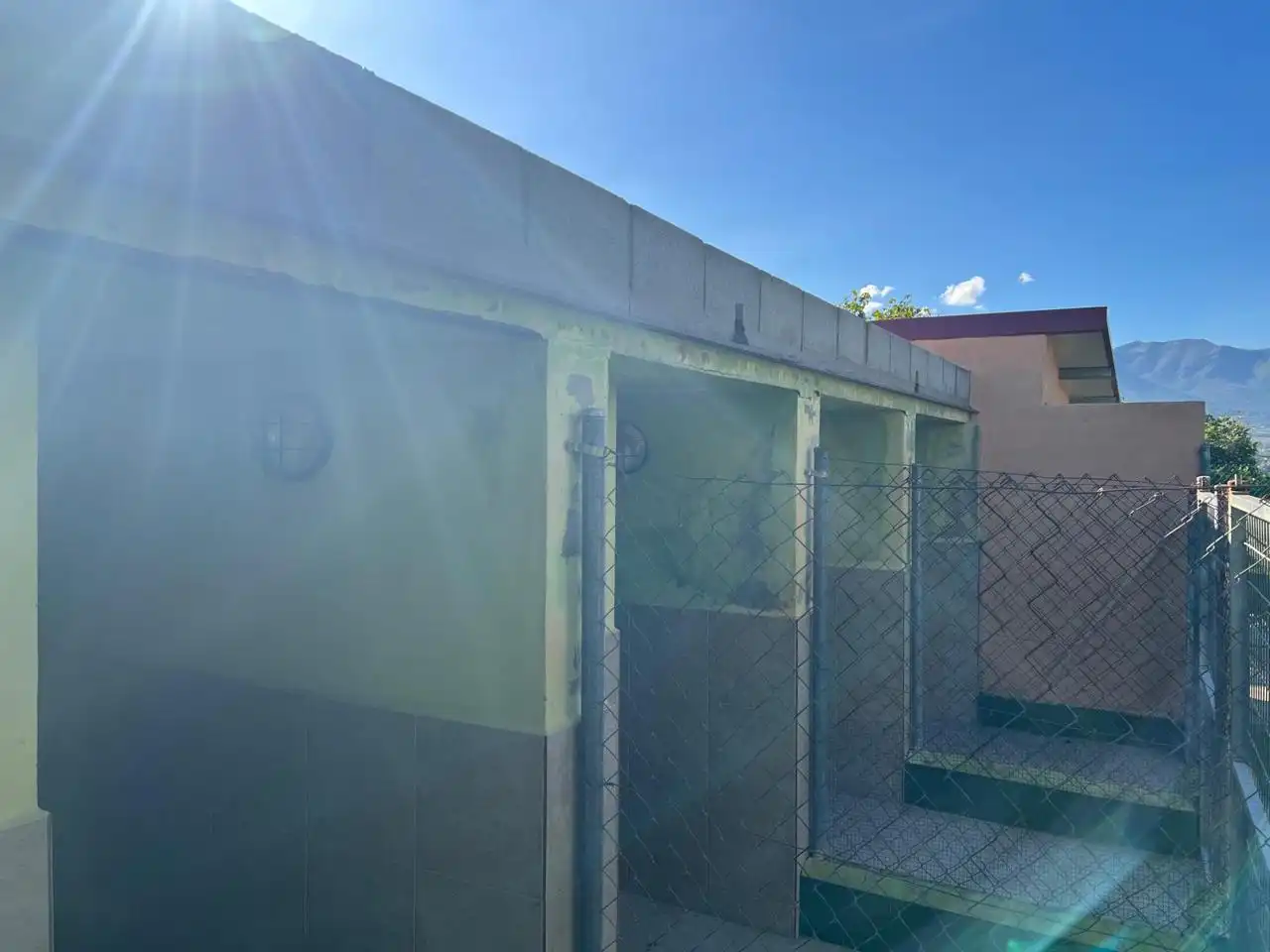 Vista exterior de Finca rústica en venda en Alhaurín de la Torre amb Terrassa, Traster i Alarma