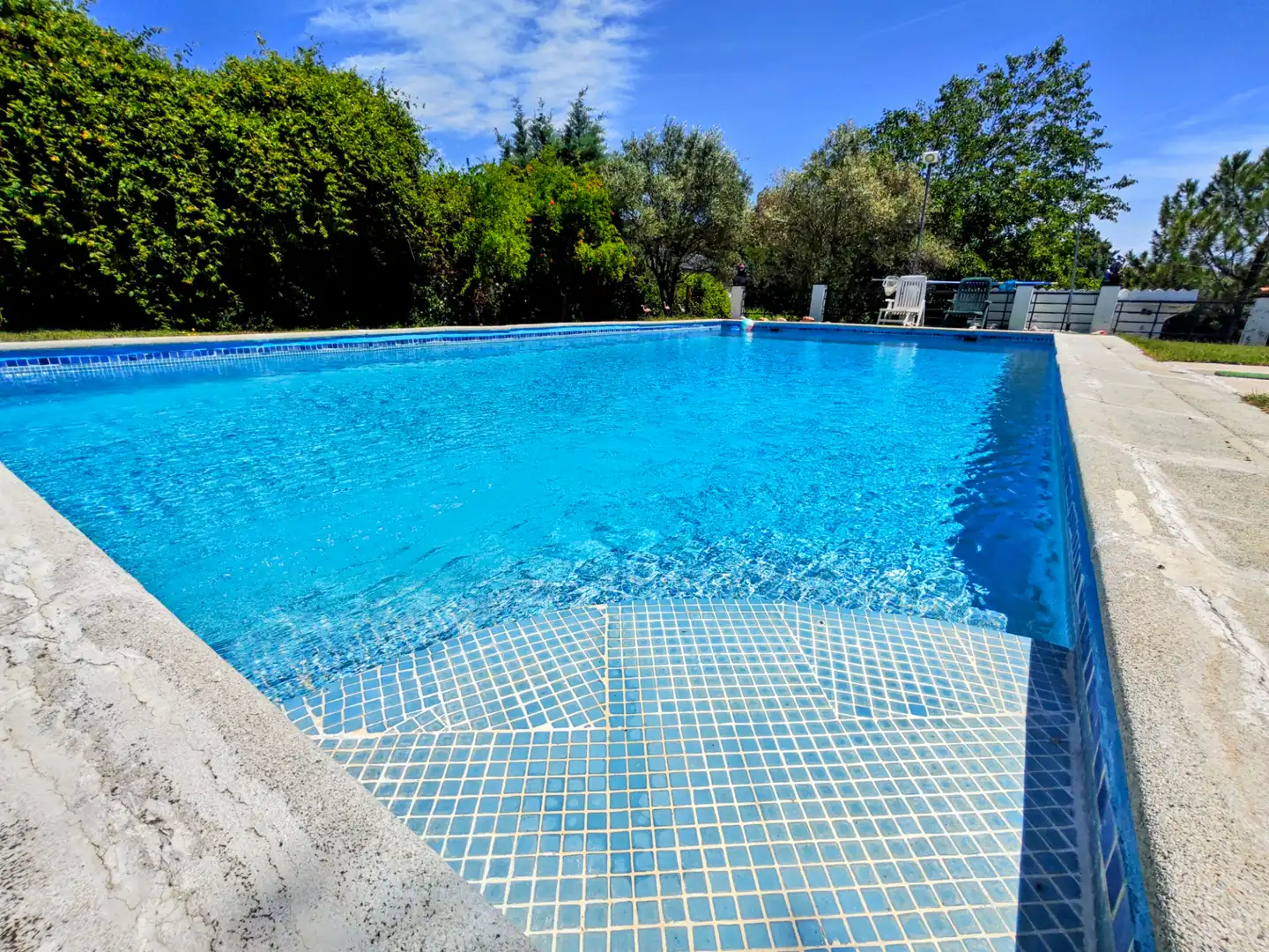 Piscina de Casa o chalet en venta en El Casar de Escalona con Aire acondicionado, Calefacción y Jardín privado