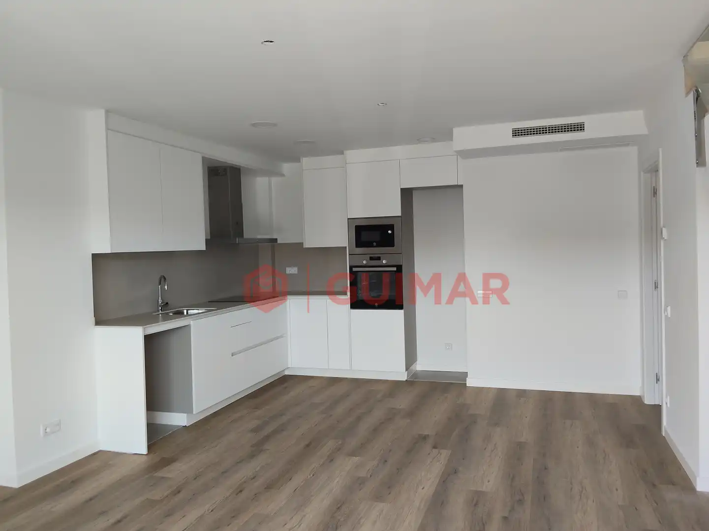 Cuina de Àtic en venda en Sant Joan Despí amb Aire condicionat, Jardí privat i Parquet