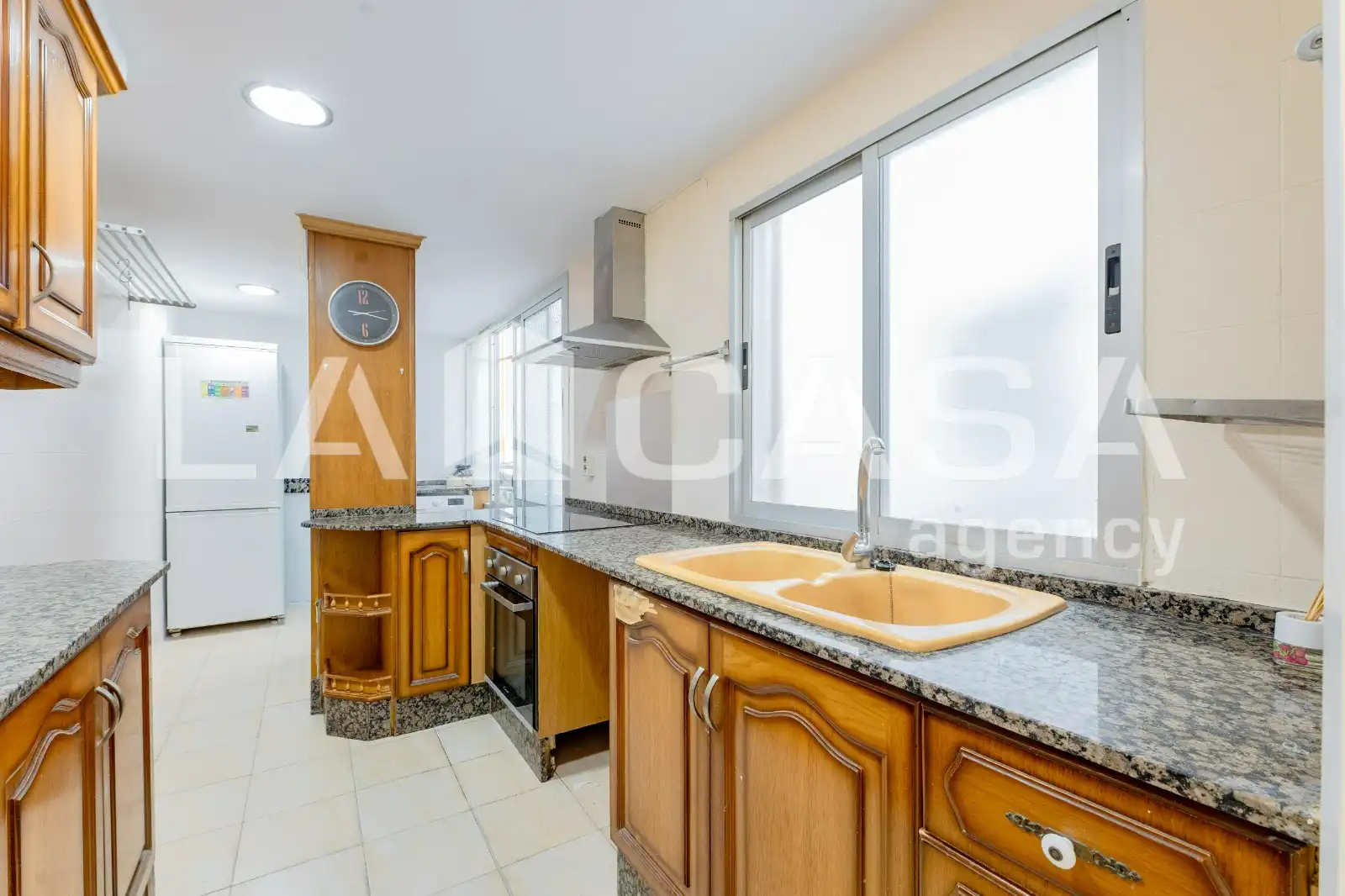 Piso con ascensor en venta en Calle Campoamor, imagen 2