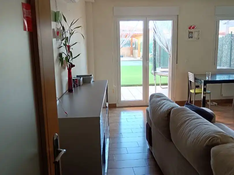 Sala d'estar de Casa adosada en venda en Arcos amb Aire condicionat, Calefacció i Jardí privat