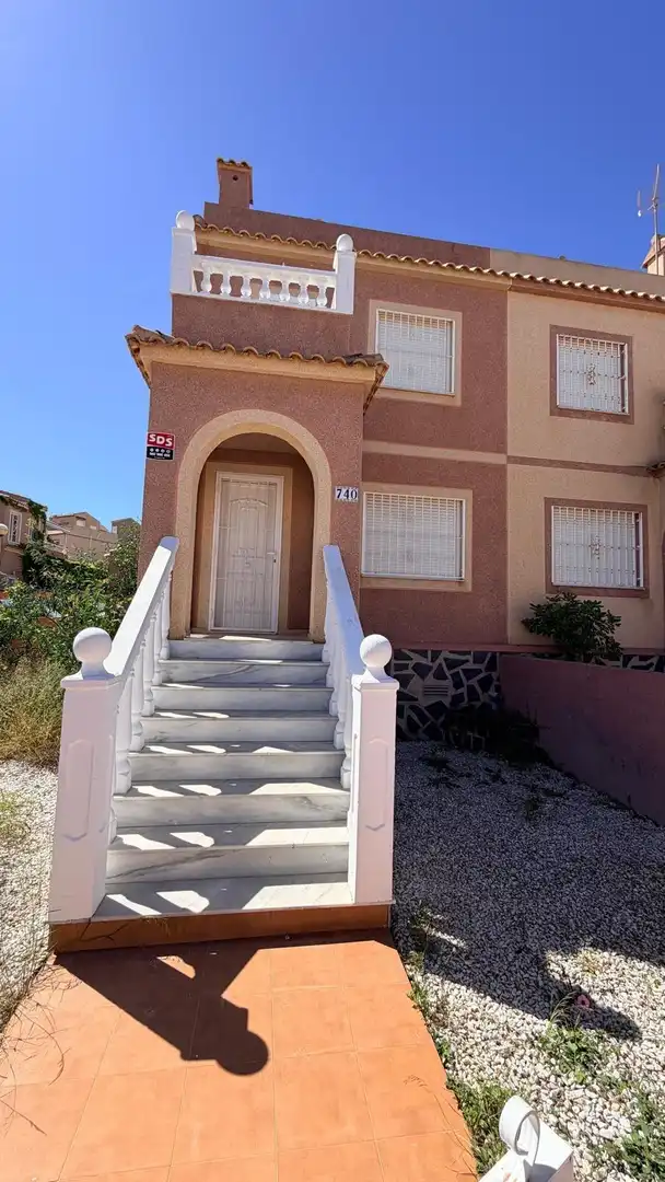 Exterior view of Houses for rent in Santa Pola  with Heating, Furnished and Community pool