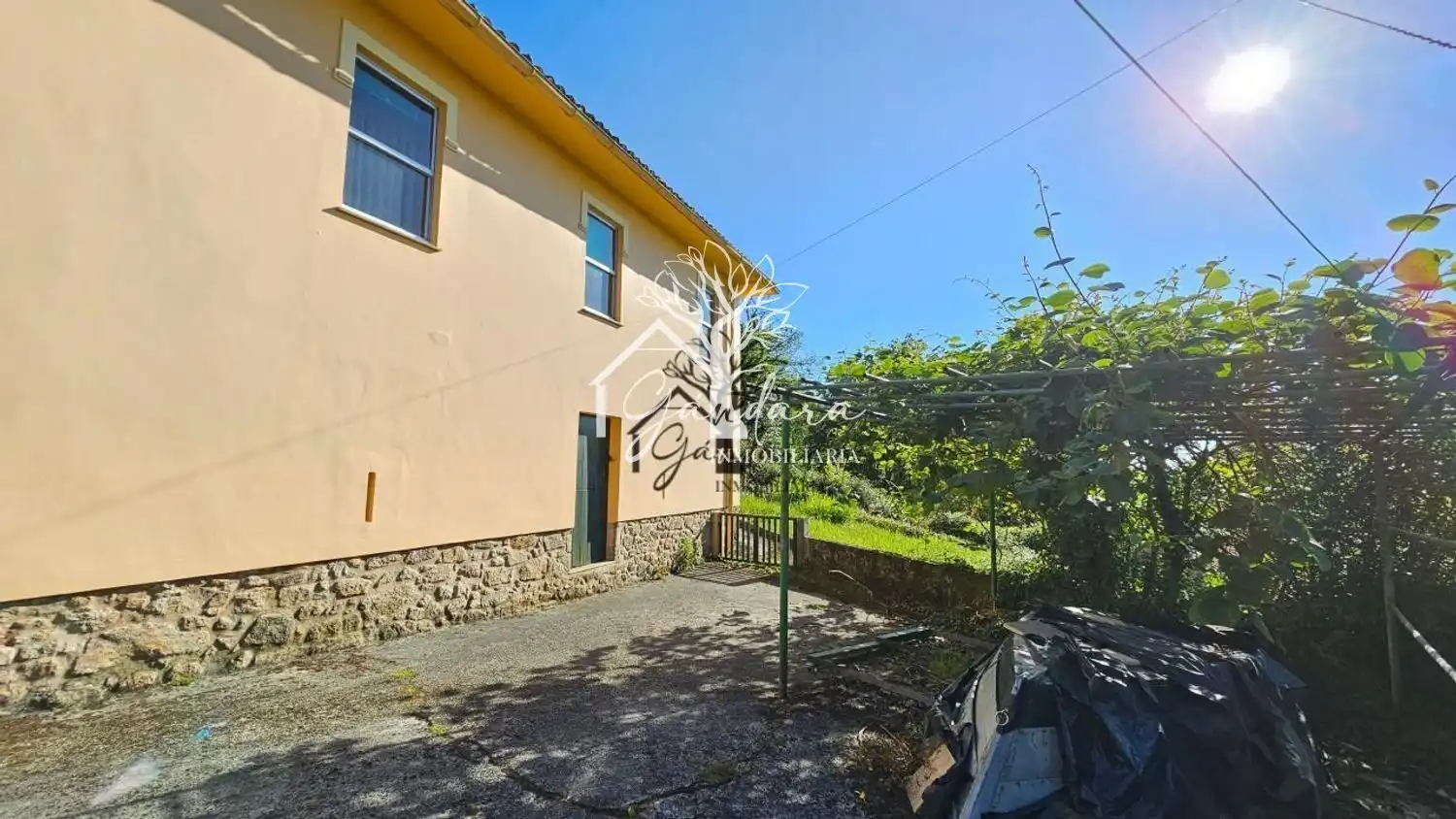 Vista exterior de Casa o xalet en venda en Ferrol amb Calefacció i Traster