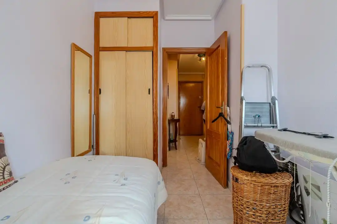 Habitación de Piso en venta en Torrevieja con Aire acondicionado y Calefacción