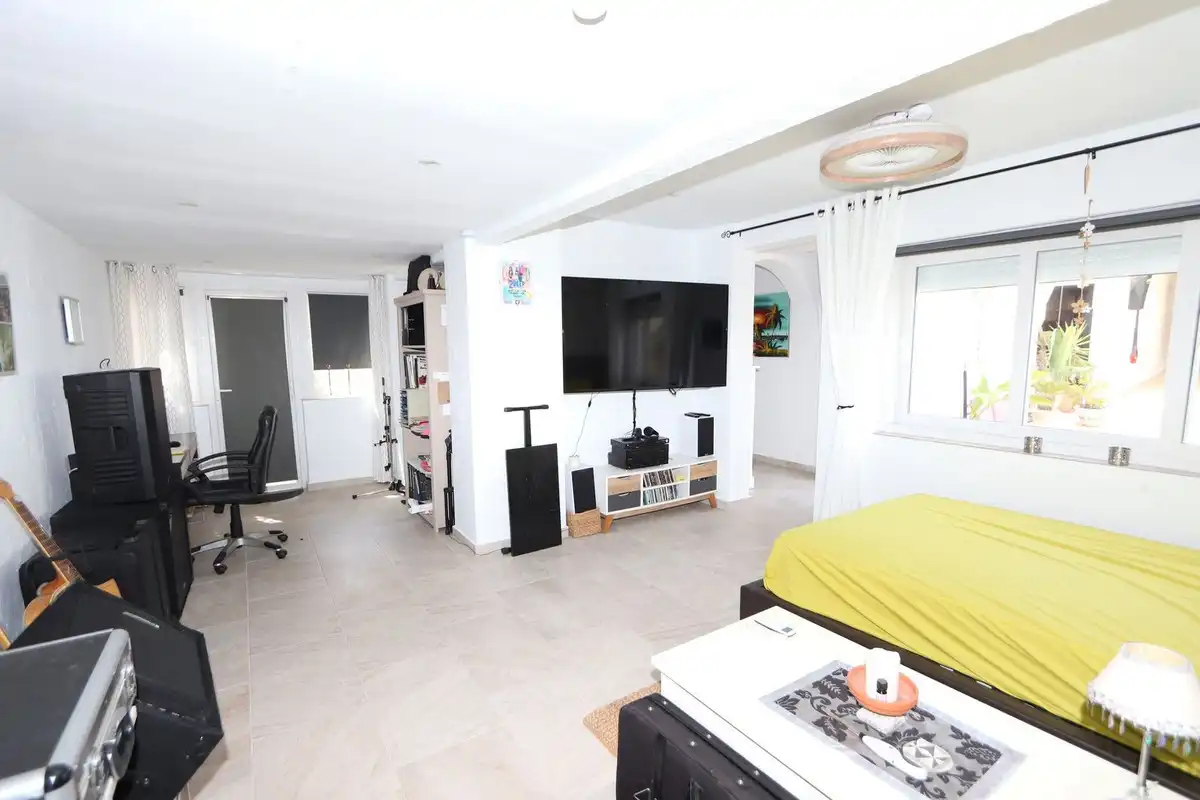 Sala de estar de Casa o chalet en venta en Alicante / Alacant con Aire acondicionado, Jardín privado y Terraza