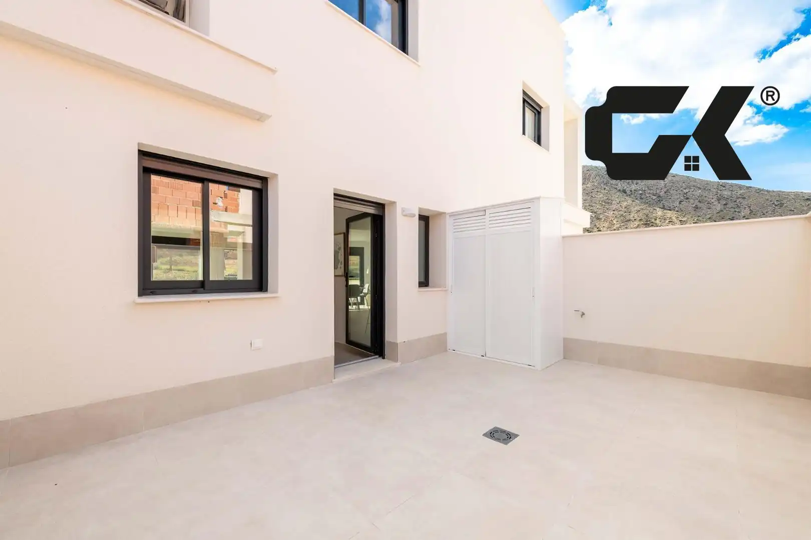 Terraced house with pool for sale in Cox, imagen 9