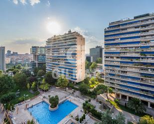 Exterior view of Flat for sale in  Madrid Capital  with Terrace