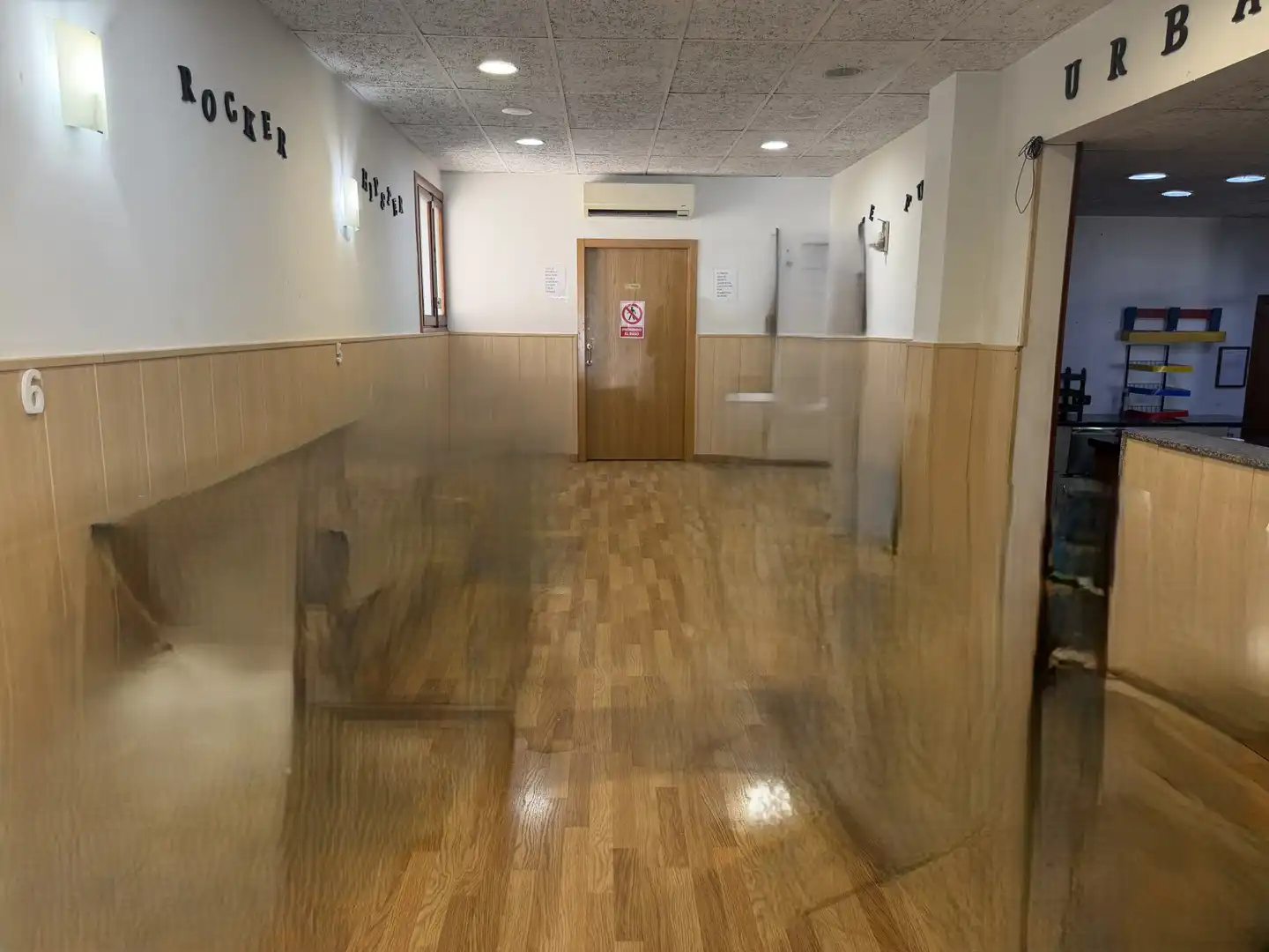Local commercial à louer à Torelló, imagen 6