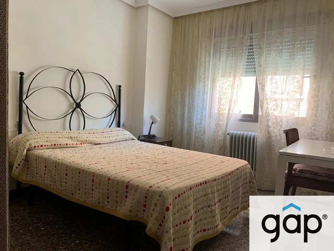 Bedroom of Flat for rent in Cuenca  with Heating, Terrace and Furnished