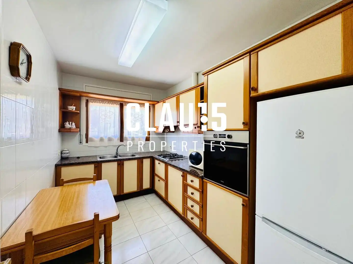 Cocina de Casa o chalet en venta en Sant Pol de Mar con Jardín privado, Terraza y Piscina